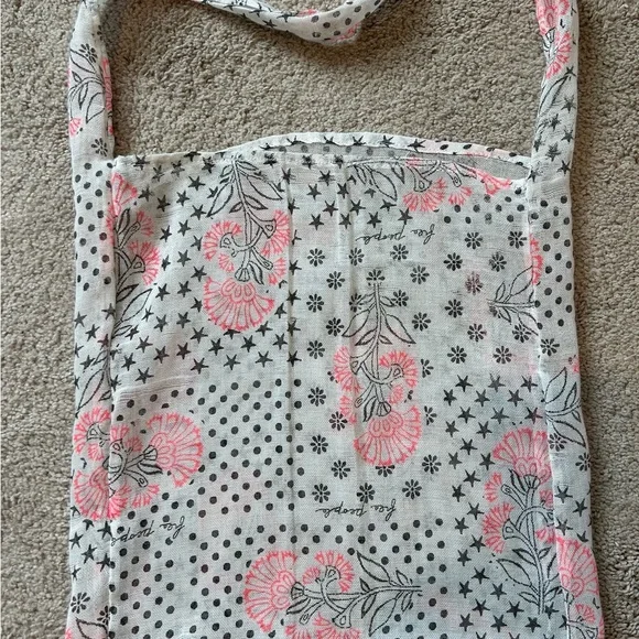 Set of Three Free People Tote Bags - Picture 4 of 9